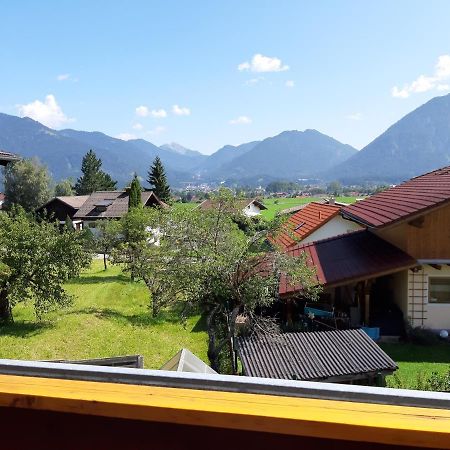 80 M2 Haushaelfte, 3 Zimmer, Parkplaetze, Bis 6 Pers Apartment Waengle Exterior photo